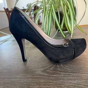 Black pumps-JustFab